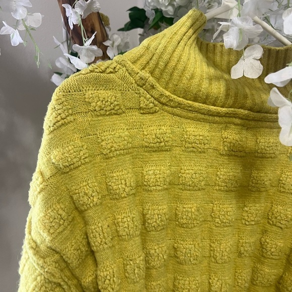 Free People Yellow Knitted Women Sweater - Picture 5 of 8